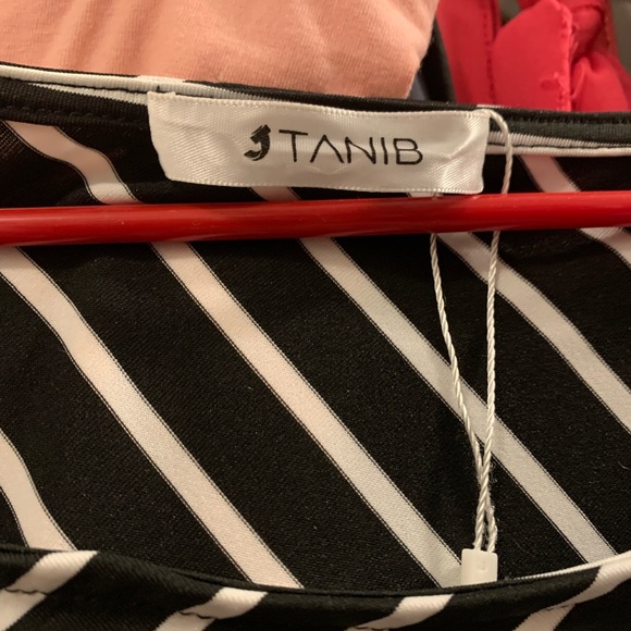 Dress - Picture 2 of 5